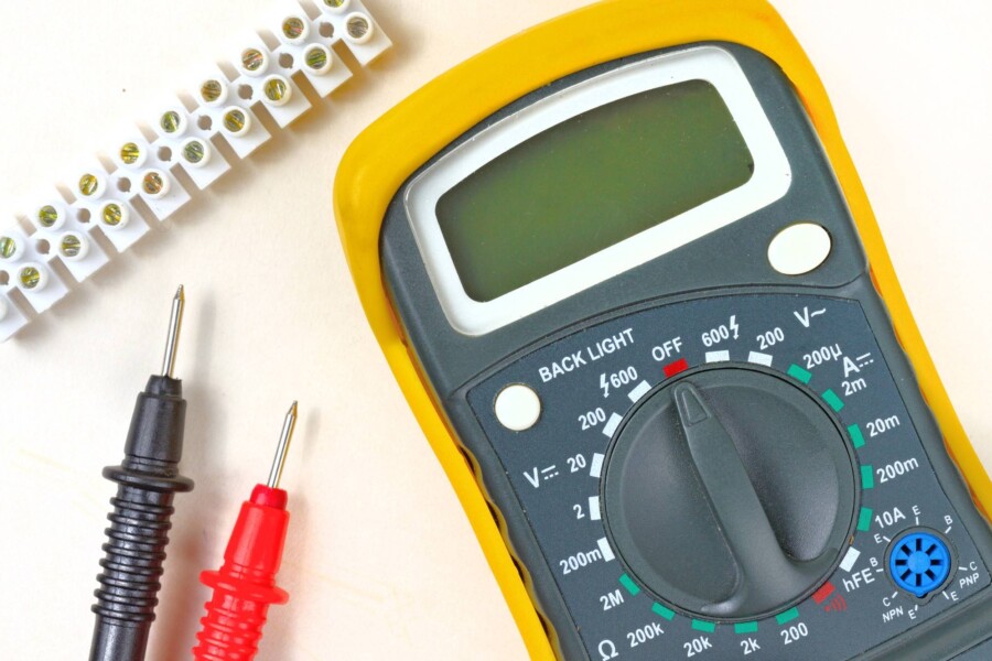 Ile kosztują pomiary elektryczne w Twoim domu?