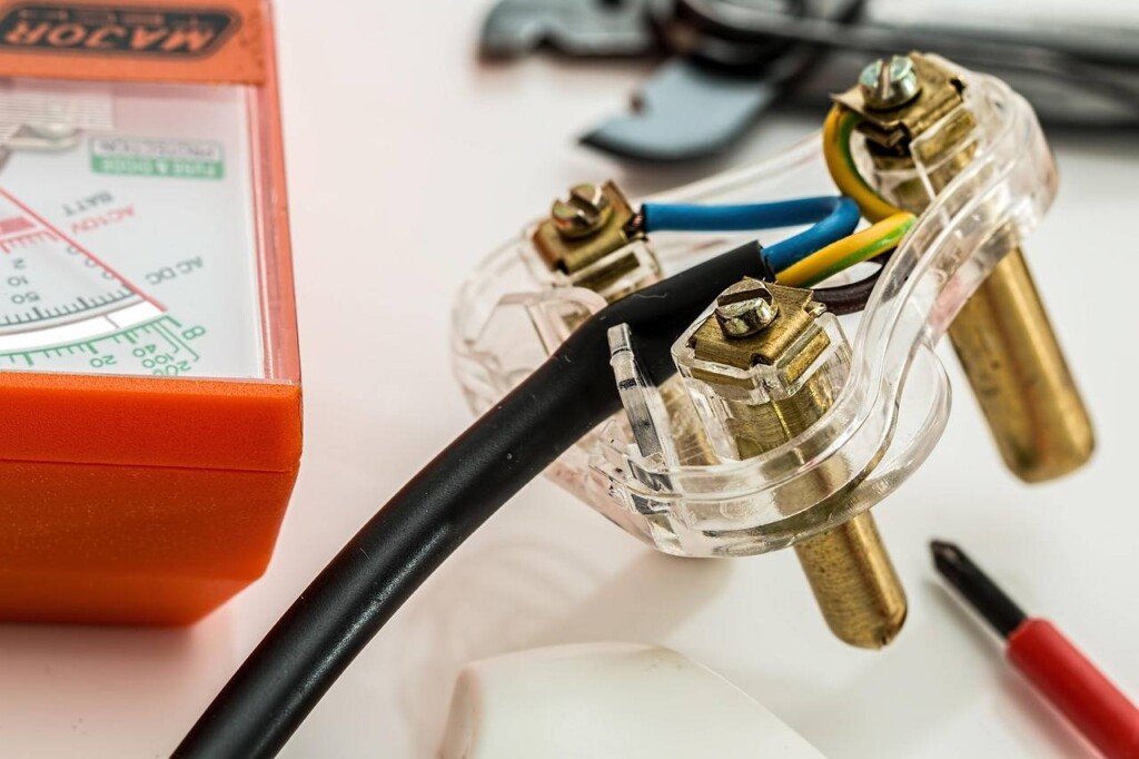 Przegląd elektryczny domu co ile lat powinien być wykonywany?